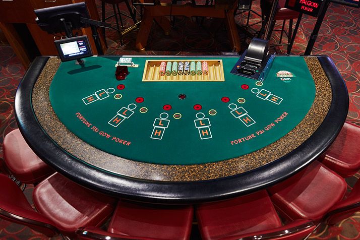 Slot Mate کیسینو میں پوکر گیمز
